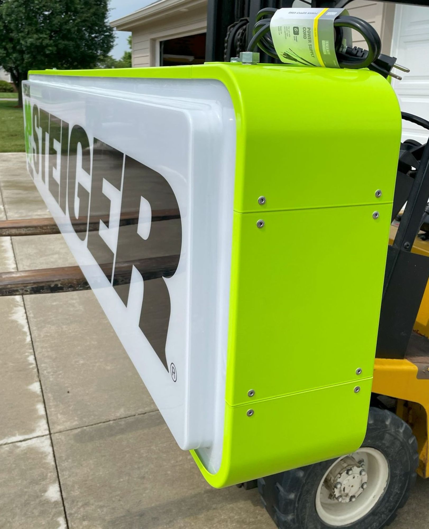 21” x 96” Green STEIGER Sign - Image 3